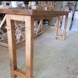 Rustic Farmhouse Kitchen Island — detail 2